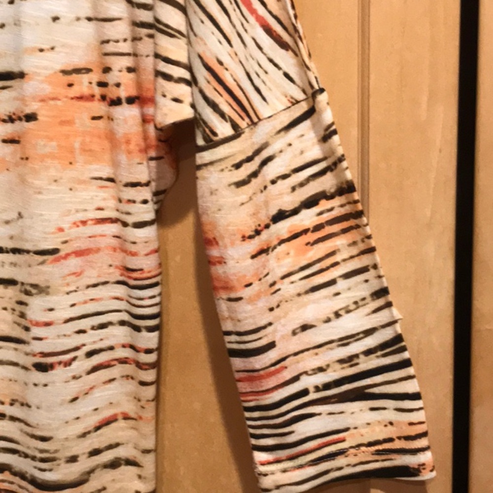 Chico's 3/4 Sleeve Relaxed Tunic Top - Picture 4 of 5